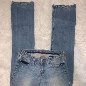 Refuge straight leg size 7 jeans E03